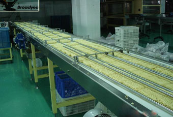 transport machine of instant noodle production line