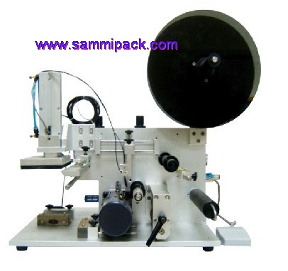 Semi-auto Flat Bottle labler