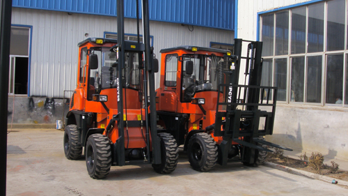 2.8T Rough Terrain Forklift
