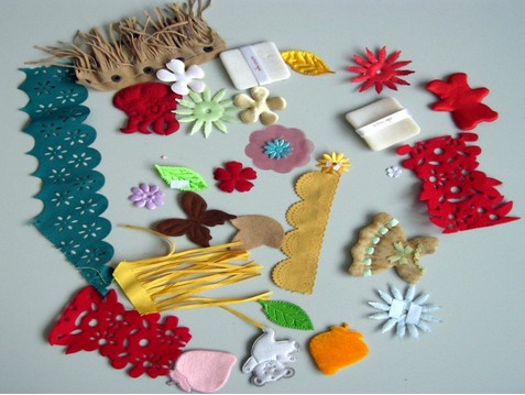 Many kinds of laces.